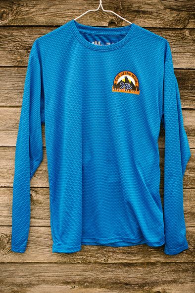 Wilds Mountain Fest 25k Men's Blue long sleeve tech shirt